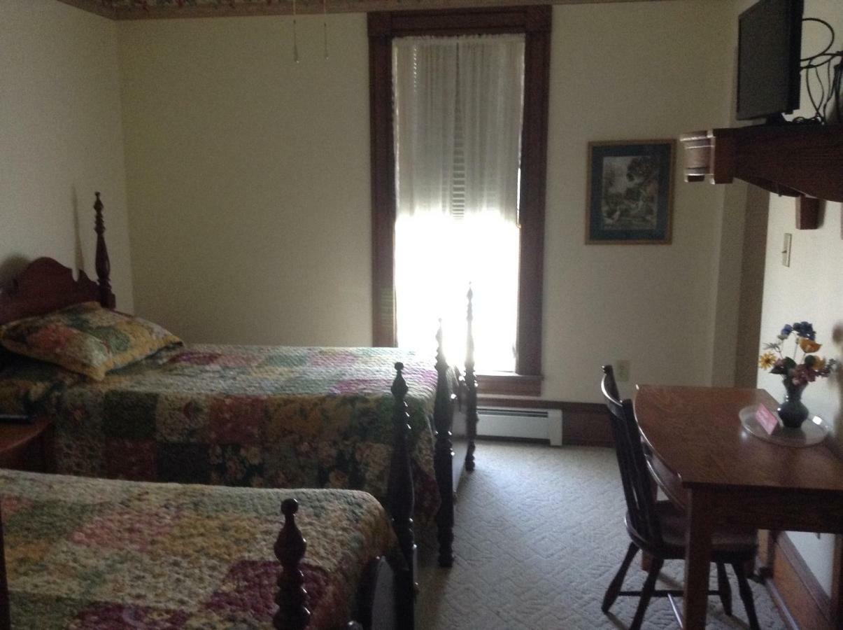 Ottaway Inn Llc Corry Екстер'єр фото